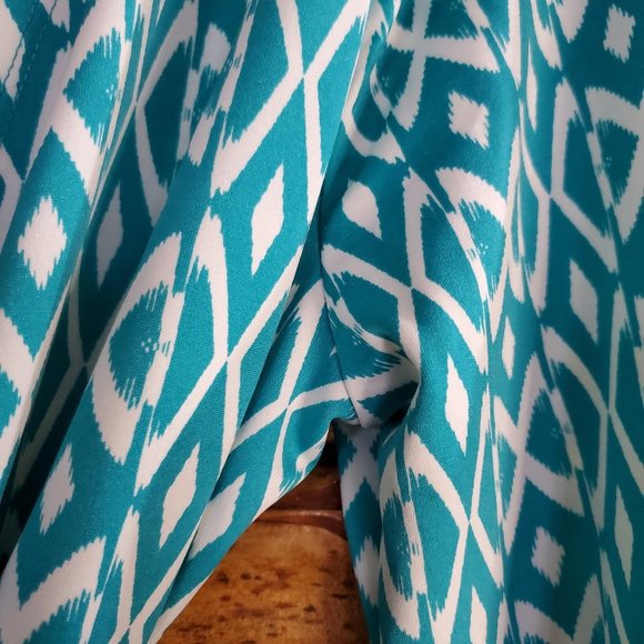 JustFab Large 3/4 Sleeve Teal and White Wrap Dress - Picture 3 of 11